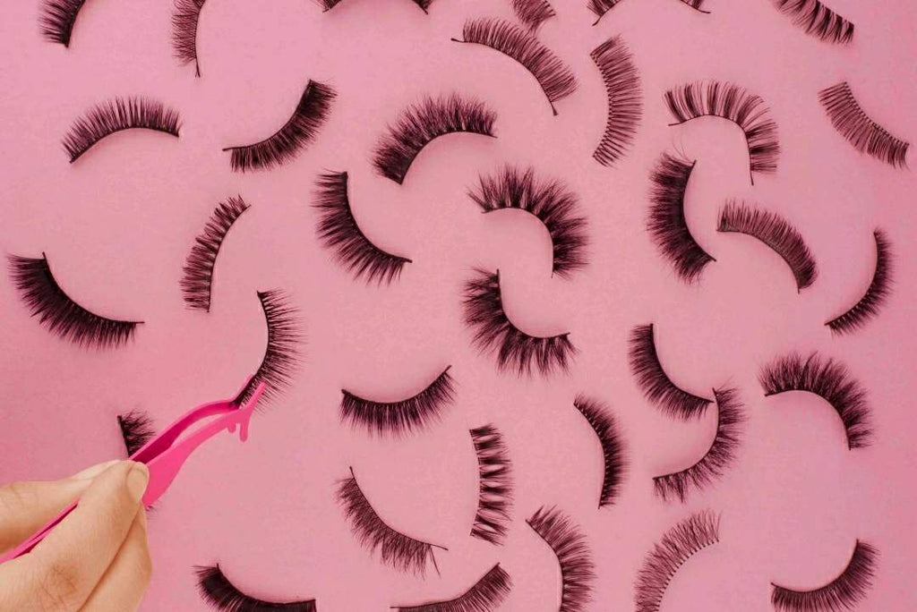 How to Apply 3D Mink Eyelashes